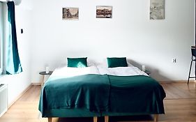 Glowna Apartamenty Nad Nogatem